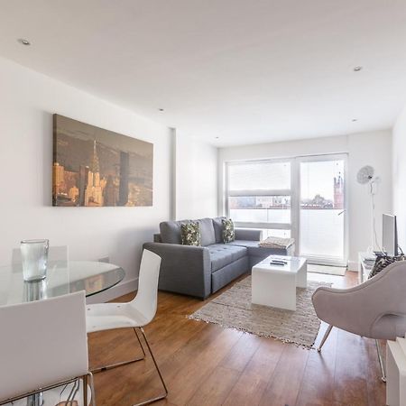 Luxury 2-Bed Flat Parking And Close To The Tube London Exteriör bild