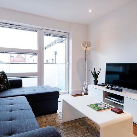 Luxury 2-Bed Flat Parking And Close To The Tube London Exteriör bild