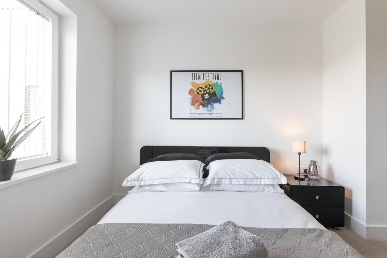 Luxury 2-Bed Flat Parking And Close To The Tube London Exteriör bild