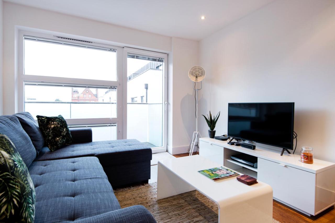 Luxury 2-Bed Flat Parking And Close To The Tube London Exteriör bild