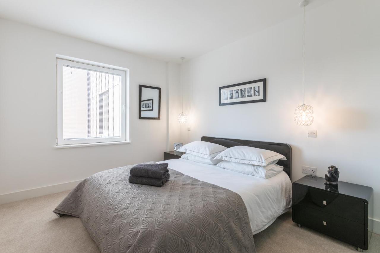 Luxury 2-Bed Flat Parking And Close To The Tube London Exteriör bild