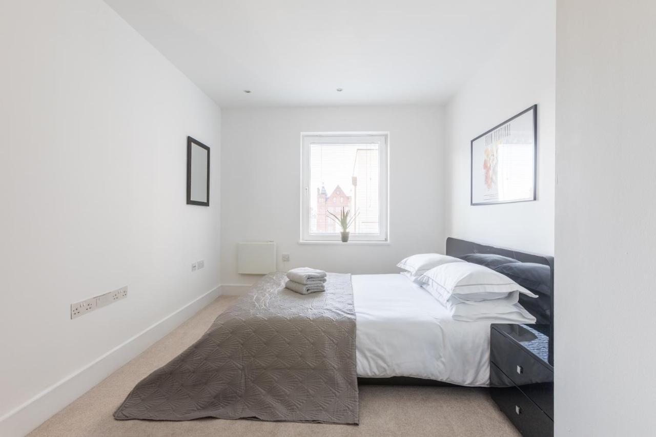 Luxury 2-Bed Flat Parking And Close To The Tube London Exteriör bild