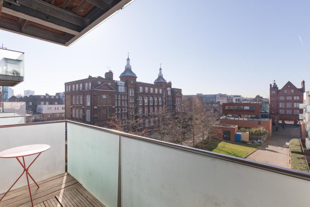 Luxury 2-Bed Flat Parking And Close To The Tube London Exteriör bild