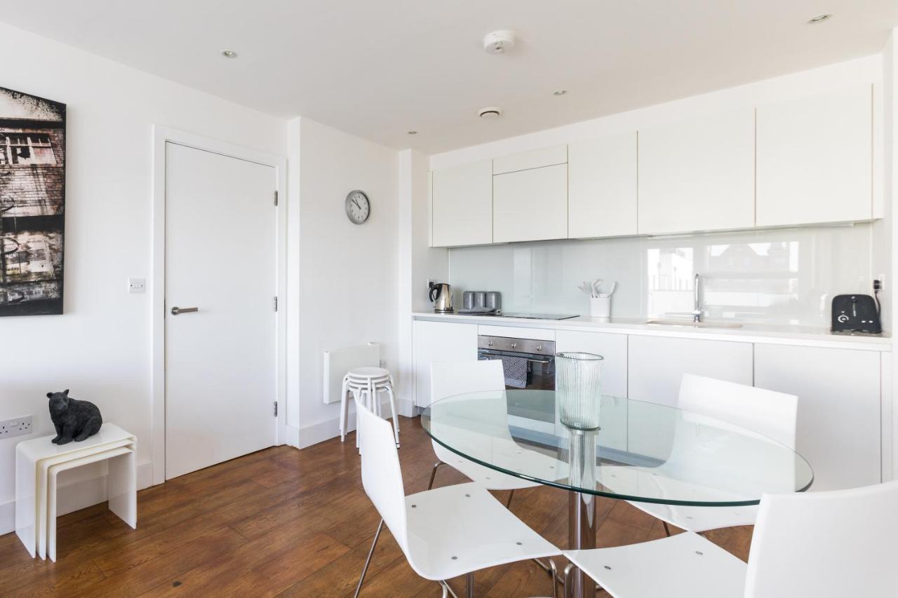 Luxury 2-Bed Flat Parking And Close To The Tube London Exteriör bild